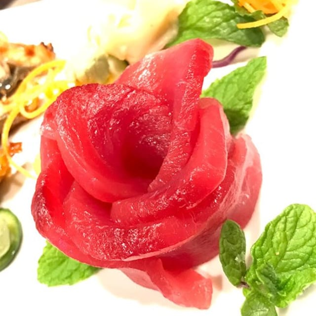 Tuna (Maguro).