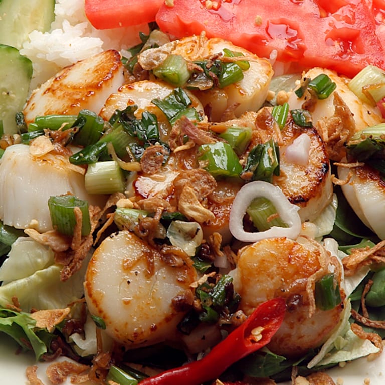 Takeout Delights: Asian Fusion and Cambodian Cuisine