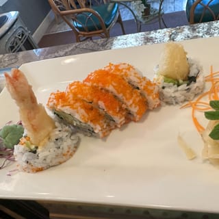 Spider Shrimp (Tobiko Outside)